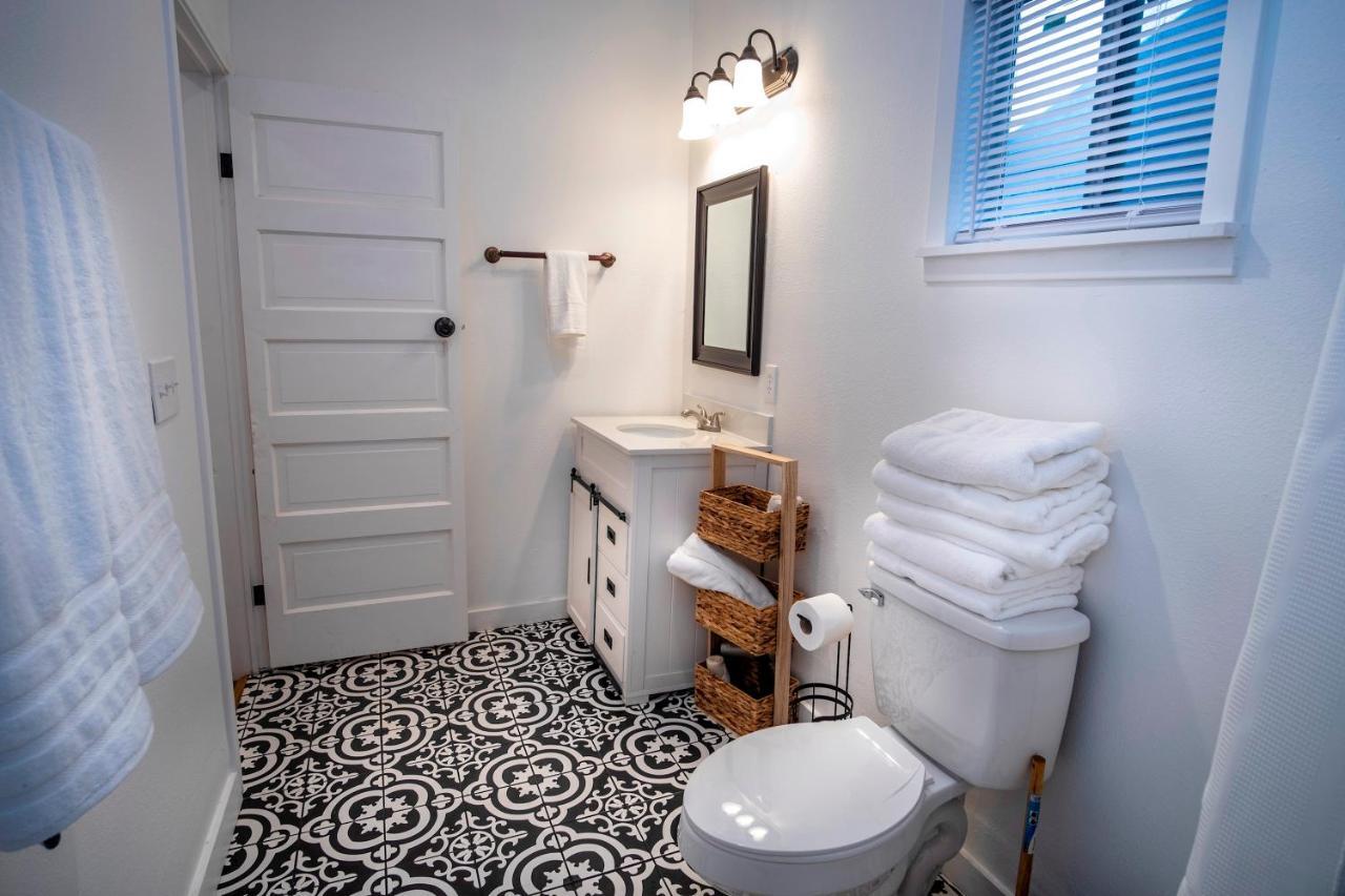 Downtown View Cozy 2Br1Ba Home Sleeps 8 San Antonio Exterior photo