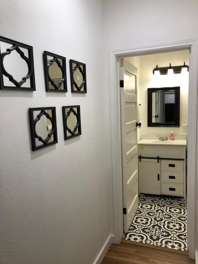 Downtown View Cozy 2Br1Ba Home Sleeps 8 San Antonio Exterior photo